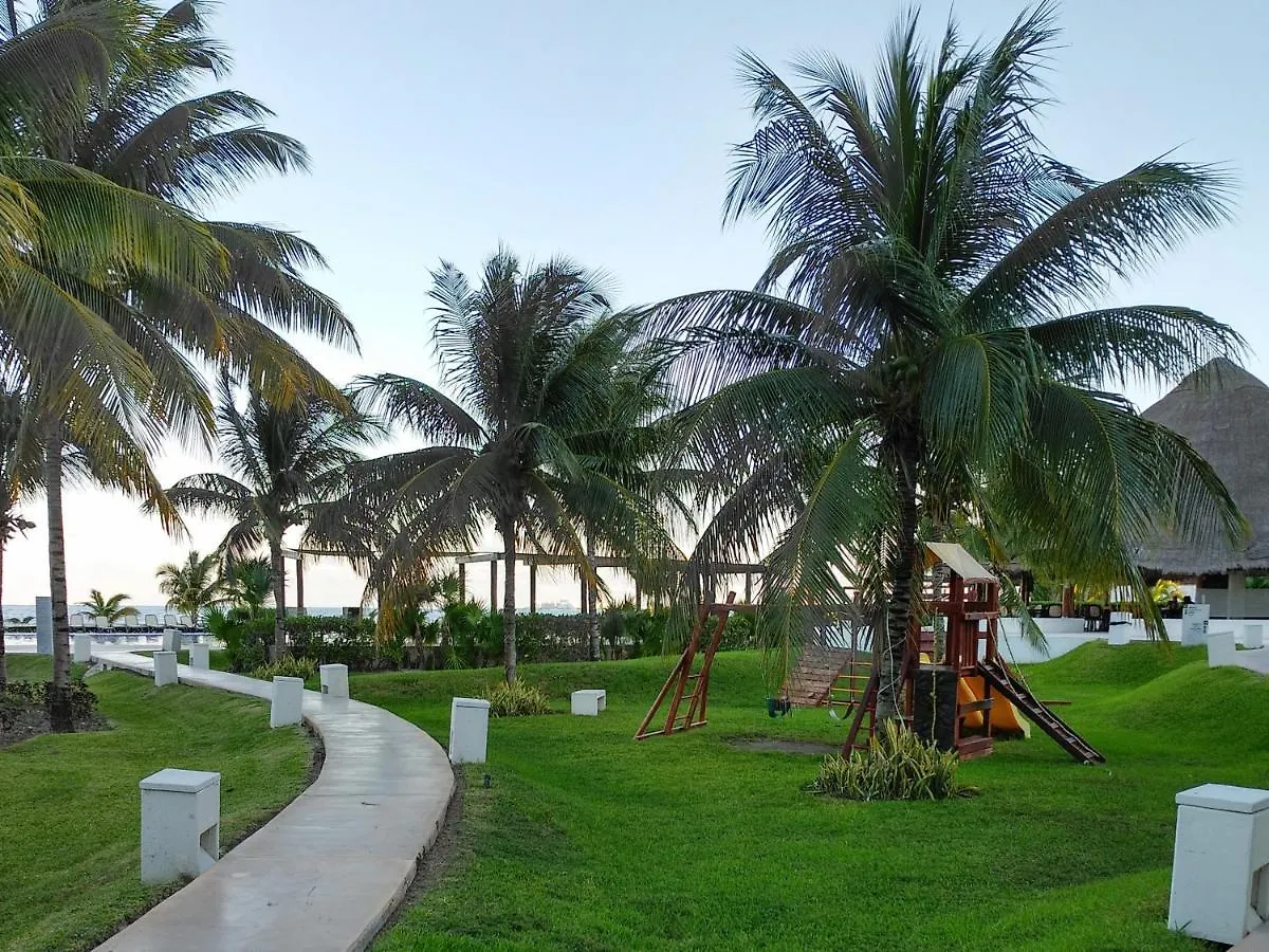 Apartamento Relaxing Beachfront Loft Cancún 0*,  México