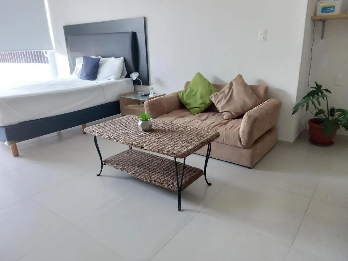 Relaxing Beachfront Loft كانكون